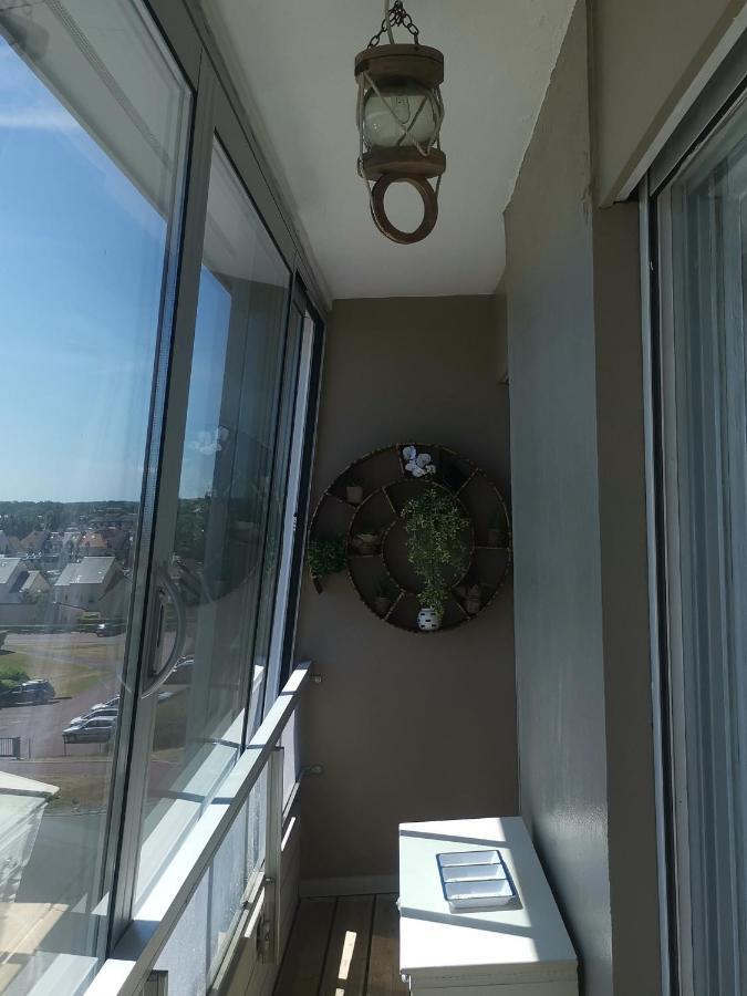 Le Clapoti Apartment Courseulles-sur-Mer Luaran gambar